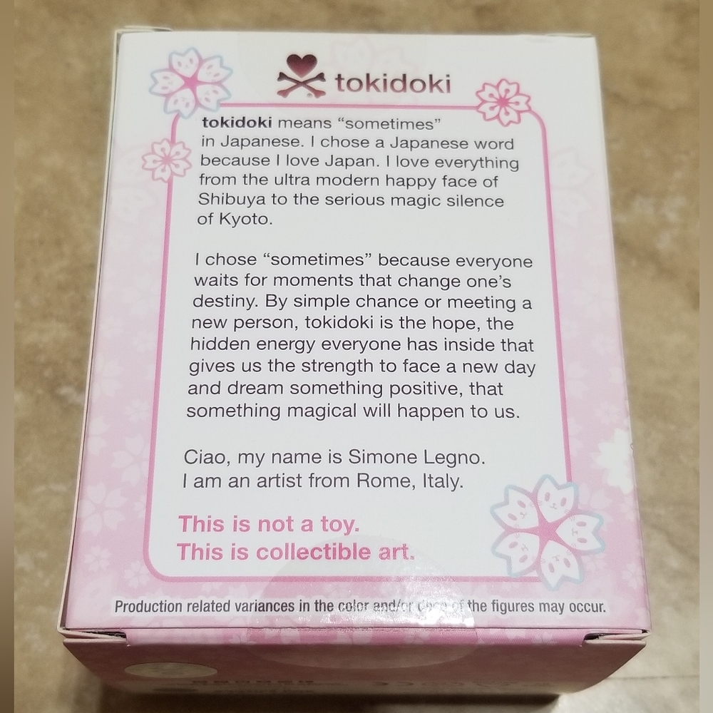 Tokidoki x Hello Hello Kitty and Friends: Cherry Blossom Pochacco Figure - Picture 3 of 5